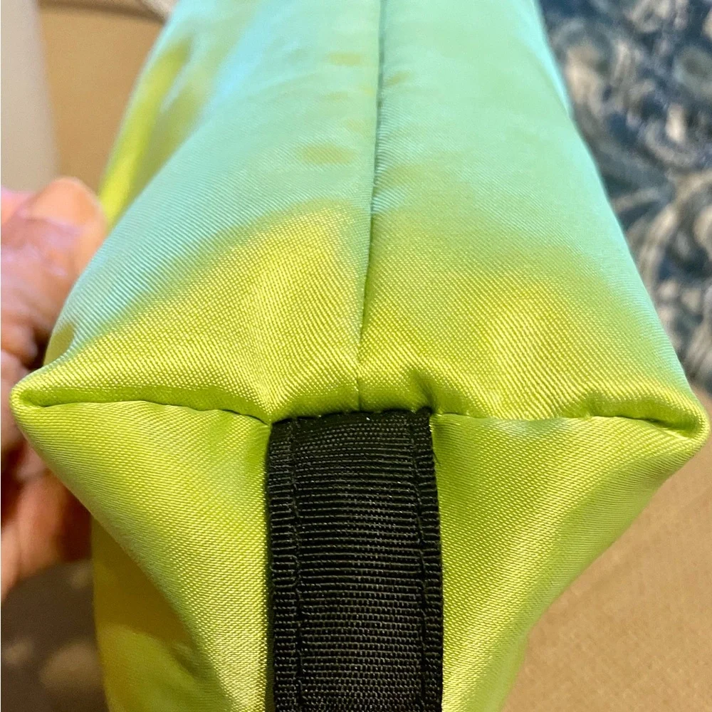 SOHO zippered travel bag NWT - lime green - nylon fabric for easy cleaning READ